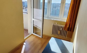 wyjście na balkon w sypialni